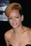 th_97124_celebrity-paradise.com_Rihanna_Best_0060_123_143lo.jpg