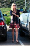 th_93796_Preppie_-_Reese_Witherspoon_at_the_Neil_George_Salon_in_Beverly_Hills_-_Jan._12_2010_0198_122_222lo.JPG