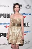 th_07520_Celebutopia-Anne_Hathaway-2009_Shakespeare_in_the_Park_opening_night_performance_of_Twelfth_Night-04_122_355lo.jpg