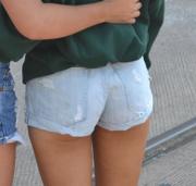 Ariana Grande - booty in shorts at a meet & greet in Washington DC 08/13/13