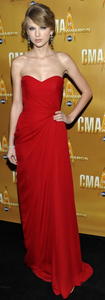 Taylor Swift sexy dress leggy in 44th Annual Country Music Awards