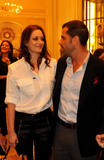 th_24548_Leighton_Meester_Bergdorf_Goodman-Fashion64s_Night_Out_100909_005_123_58lo.jpg
