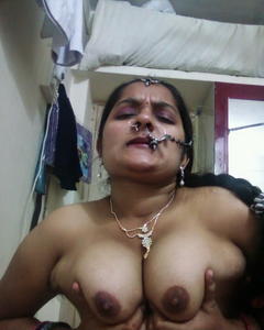 Indian MILF Porn Pics x71e4rvv3btds.jpg