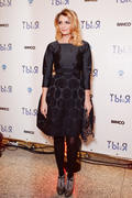 http://img252.imagevenue.com/loc481/th_55506_Mischa_Barton_at_You_and_I_film_premiere_in_Moscow2_122_481lo.jpg