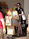 http://img252.imagevenue.com/loc499/th_97936_Anne_Hathaway_at_Whole_Foods_in_Hollywood_0019_122_499lo.jpg