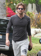 http://img252.imagevenue.com/loc516/th_82009_BradleyCooperHeadingToTheGymInLosAngeles3.06.106_123_516lo.jpg