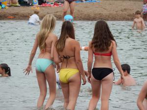 Lovely Teens at the Beach-n1swjjn2j5.jpg